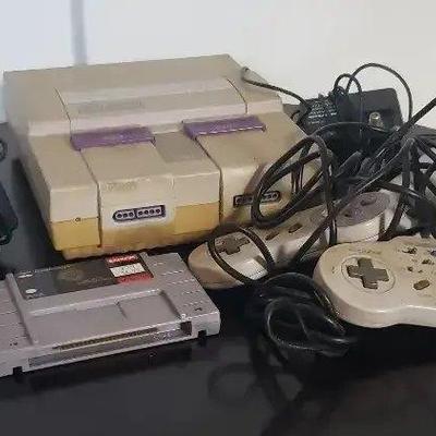 EFF184 Vintage SNES Super Nintendo Console! with Controllers, Adapters & Game