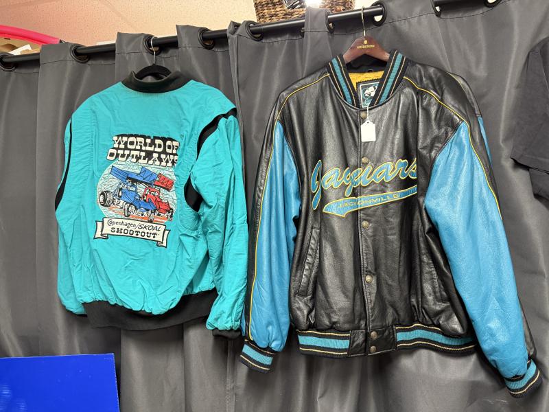 Sale Photo Thumbnail #2