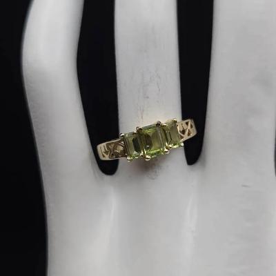 14 Gold 1.8CT 3 Emerald Cut Filigree Peridot Ring Size 7