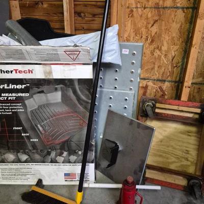 Sale Photo Thumbnail #565