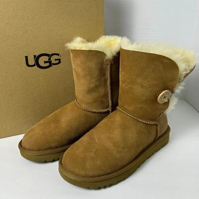 UGG Bailey Button II Sheepskin Boots - Size 7