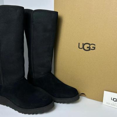 UGG Kara Boots - Size 7.5