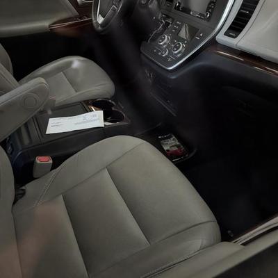 Sale Photo Thumbnail #143