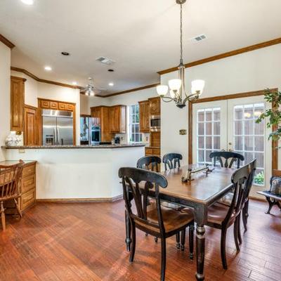 Sale Photo Thumbnail #3