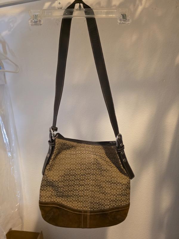 Sale Photo Thumbnail #10