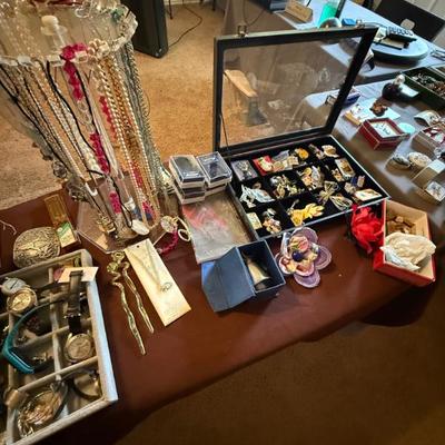 Sale Photo Thumbnail #137