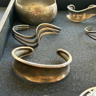 Sale Photo Thumbnail #976