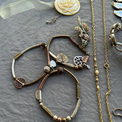 Sale Photo Thumbnail #958