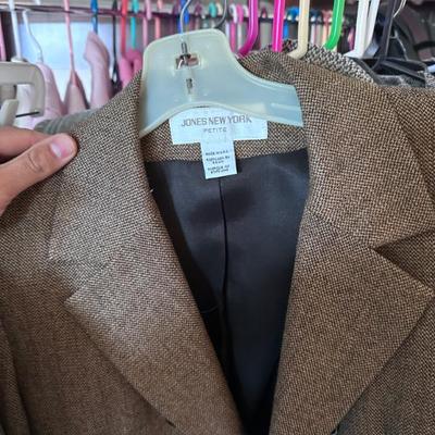 Sale Photo Thumbnail #36