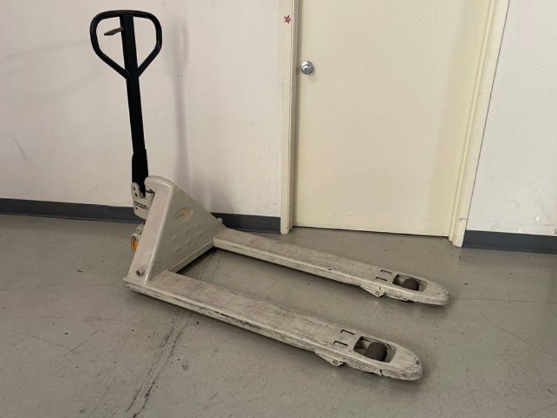 Sale Photo Thumbnail #12