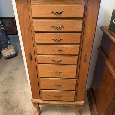 Sale Photo Thumbnail #33