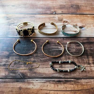 Jewelry and vintage jewelry / Bracelets