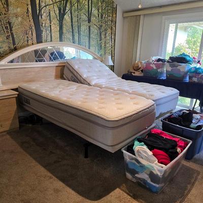 Sleep Number split double adjustable California King size bed iLE Limited Edition mattress