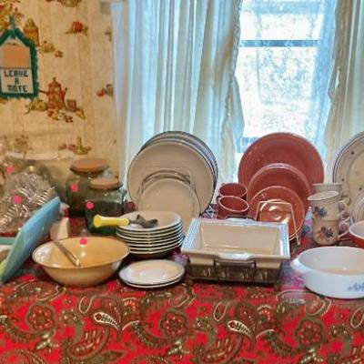 Sale Photo Thumbnail #36: Dishes
