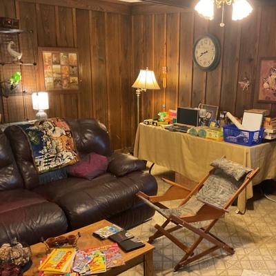 Sale Photo Thumbnail #48: Living room