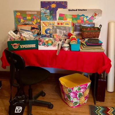 Sale Photo Thumbnail #58: Vintage toys