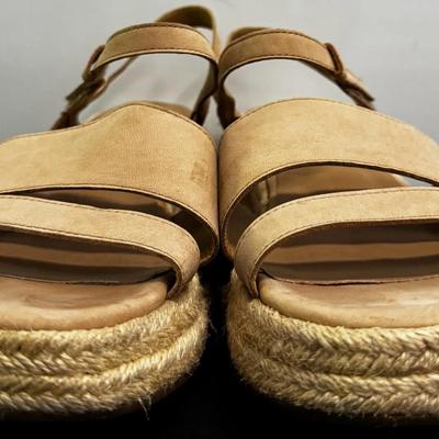 Eileen Fisher Women’s Tan Suede Espadrille Platform Sandals Size 8