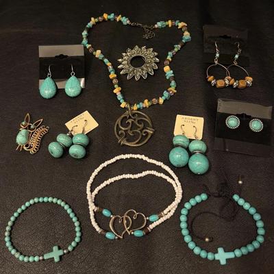 Large Turquoise-Style Jewelry Lot – Necklace, Earrings & Bracelets (Boho / Southwestern)