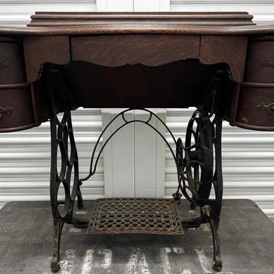 Antique “Windsor” Treadle Sewing Machine w/ Oak Cabinet – Montgomery Ward – Cast Iron Base