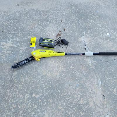 Ryobi 40V Cordless Pole Saw w/Extension, Battery & Charger
