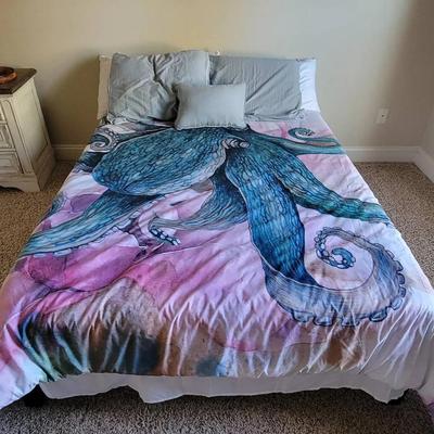 Full Size Metal Platform Bed frame with Foam Mattress & Linens