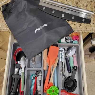 Assorted Kitchen Utensils