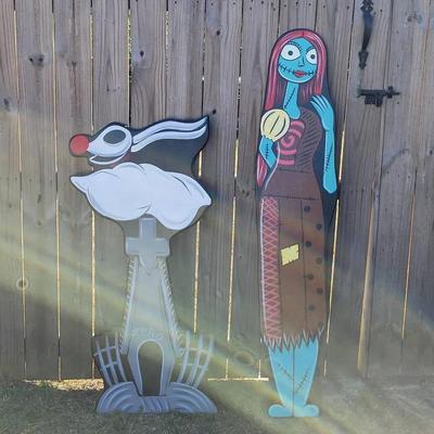 Nightmare Before Christmas Stand Up Lawn Decor: Sally Skellington & Zero (2pcs)