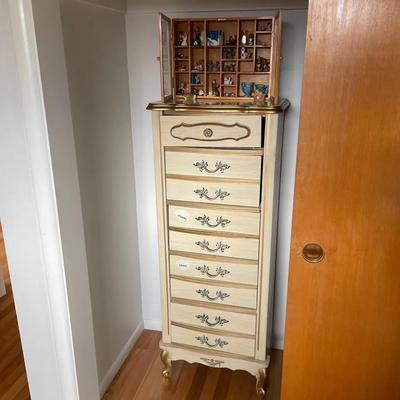 Tall 5 Drawer Dresser With Vintage Miniatures 