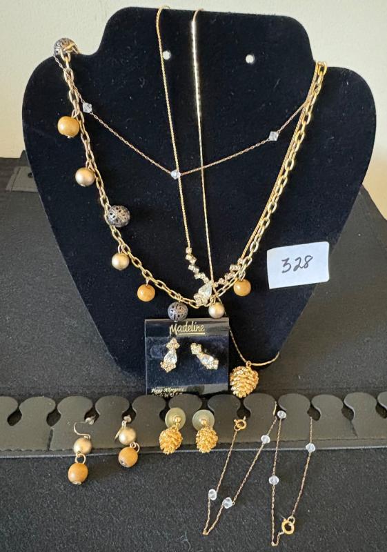 Sale Photo Thumbnail #103