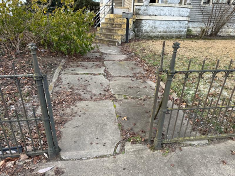 Sale Photo Thumbnail #3