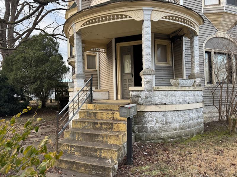 Sale Photo Thumbnail #10