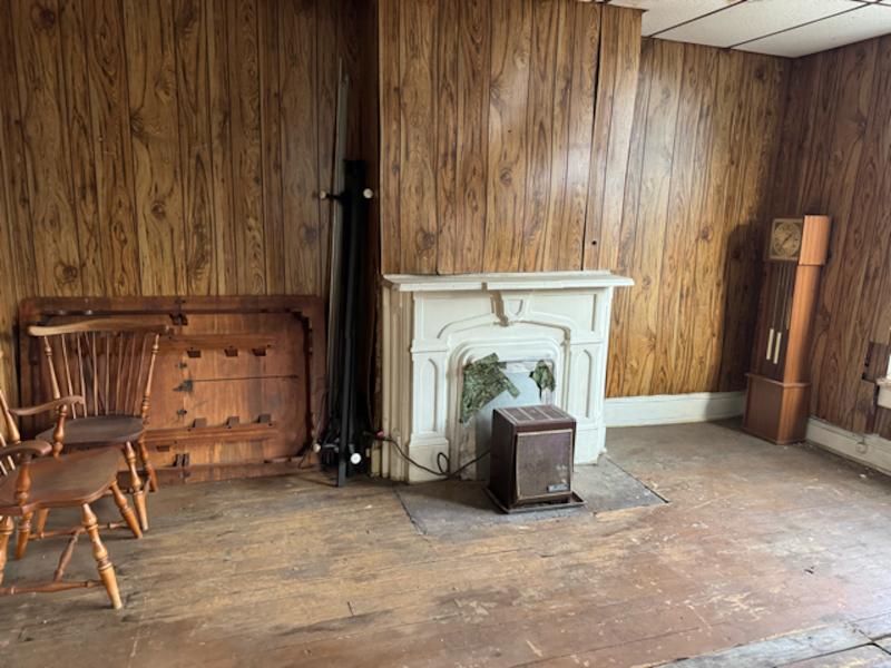 Sale Photo Thumbnail #40