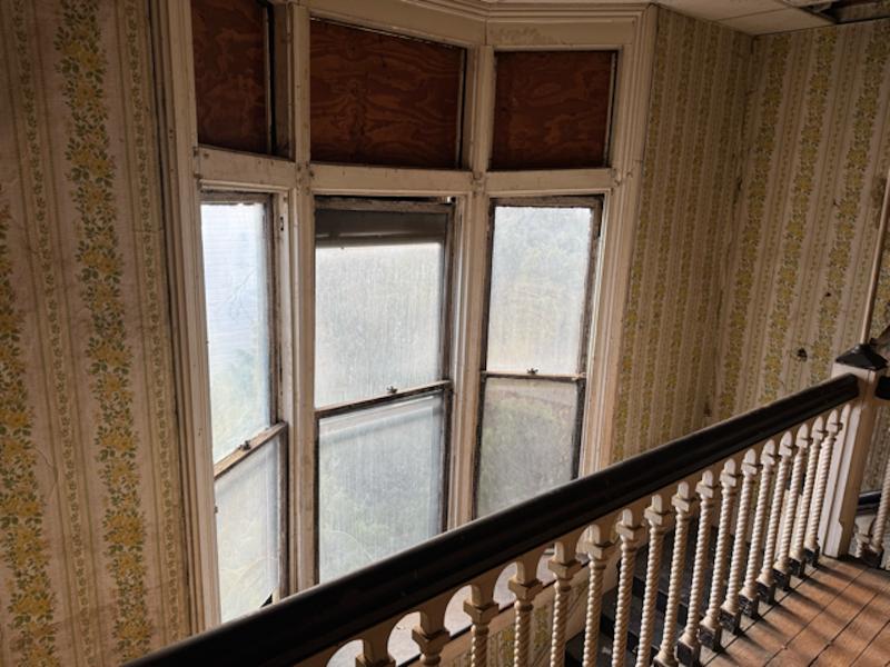 Sale Photo Thumbnail #46