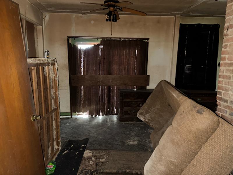 Sale Photo Thumbnail #27