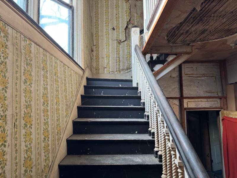 Sale Photo Thumbnail #35