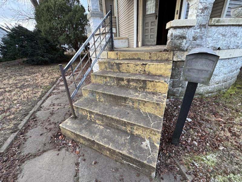 Sale Photo Thumbnail #11