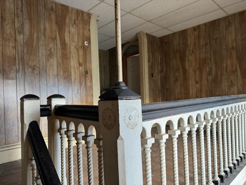 Sale Photo Thumbnail #36