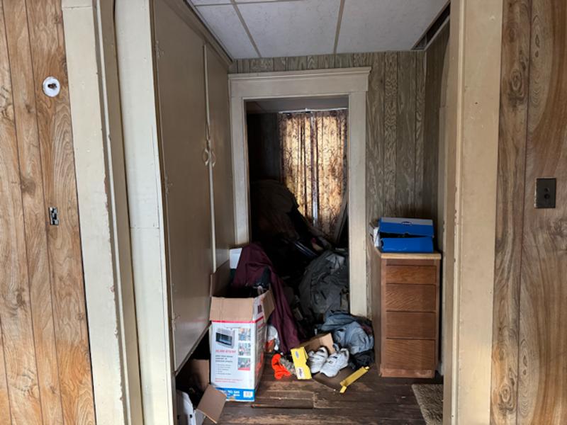 Sale Photo Thumbnail #38