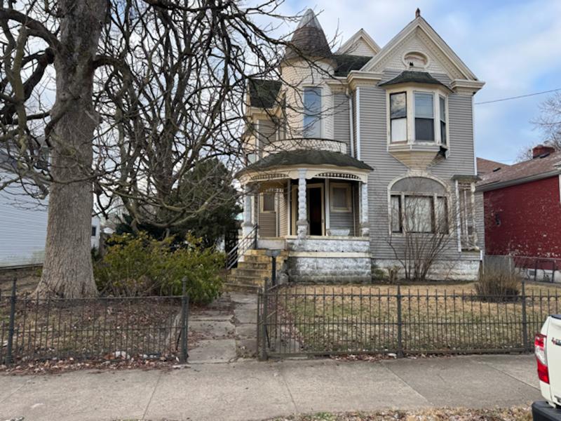 Sale Photo Thumbnail #2