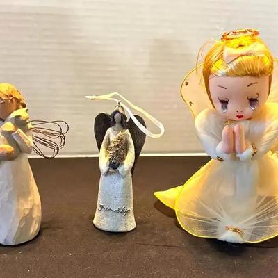 Angel Figures - Willow Tree Angel “With Affection”, Friendship Ornament, Vintage Mesh Angel