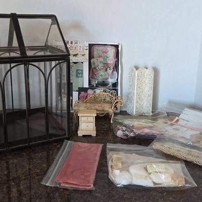 H Potter Large Glass Terrarium Wardian Case - Dollhouse Miniatures Kit, Settee, Furniture, Floral