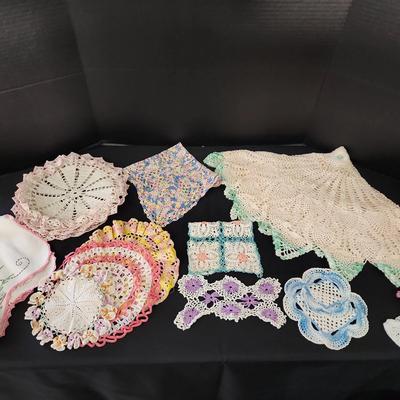 Knit & Crocheted Linens - Blues, Greens, Table Coverings, Doilies, Embroidered Placement, Handbag