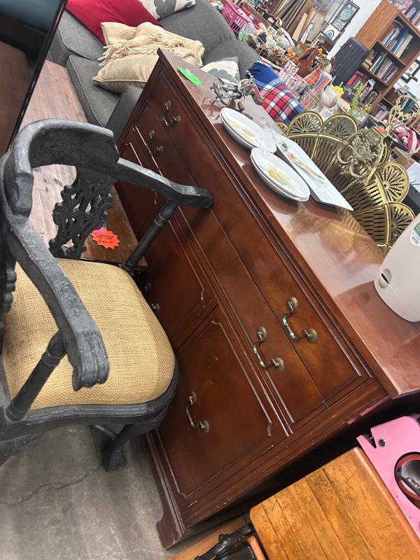 Sale Photo Thumbnail #36