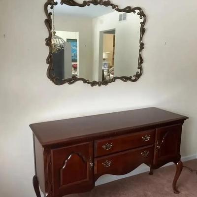 Broyhill Queen Anne Style Buffet & Wall Mirror