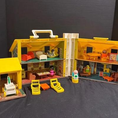 Fisher-Price Play Family House