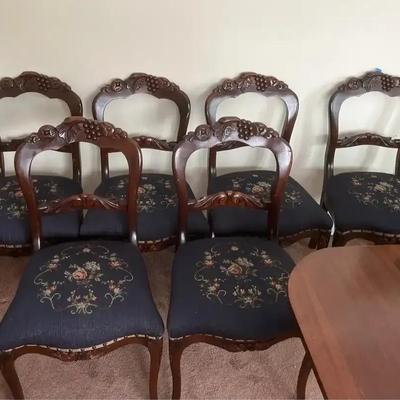 6 Antique Victorian Style Carved Wood Side Chairs W/ Needle Point Seats
