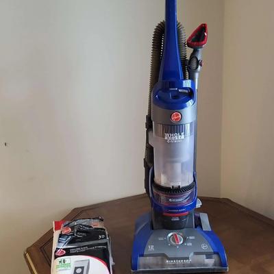 Hoover Wind Tunnel Vacuum W/ Bags