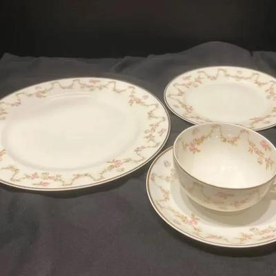 Haviland Limoges China Set For 12
