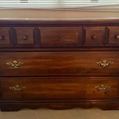 Vintage 3-Drawer Dresser