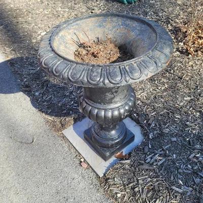 Planters And Garden Decor Lot End Of Driveway